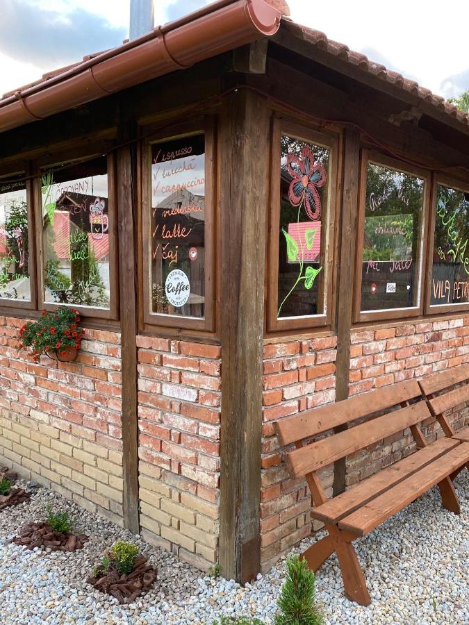 Penzión Vila Petra Bed&Breakfast Veľký Slavkov Esterno foto
