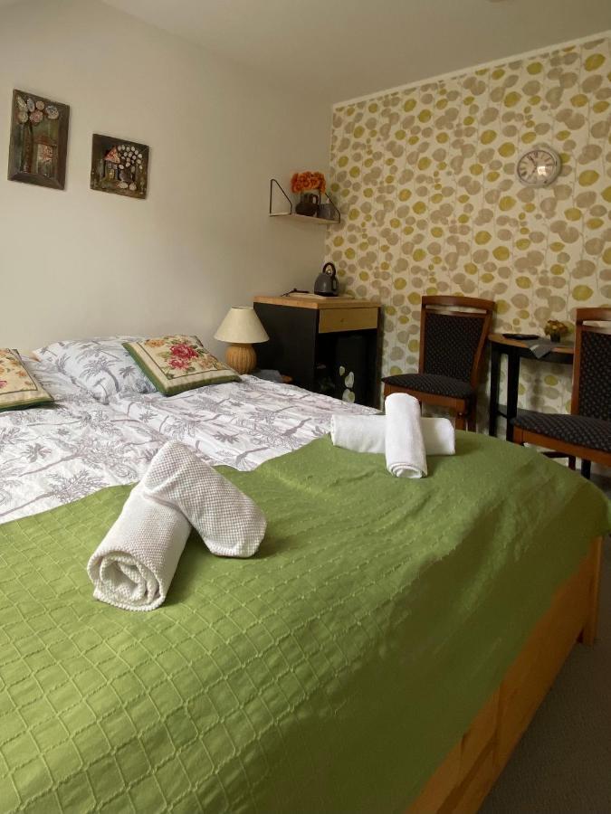 Penzión Vila Petra Bed&Breakfast Veľký Slavkov Esterno foto