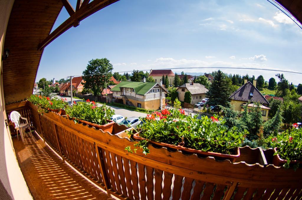 Penzión Vila Petra Bed&Breakfast Veľký Slavkov Esterno foto