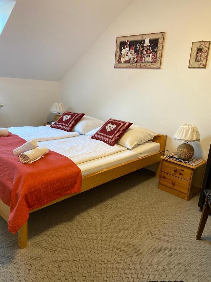 Penzión Vila Petra Bed&Breakfast Veľký Slavkov Esterno foto
